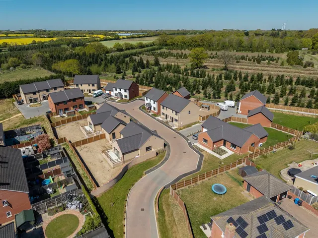 Photo 2 — Jubilee Way, Holton, Halesworth