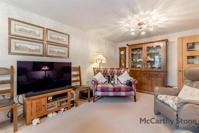 The Oval, Stafford, ST17, photo 3
