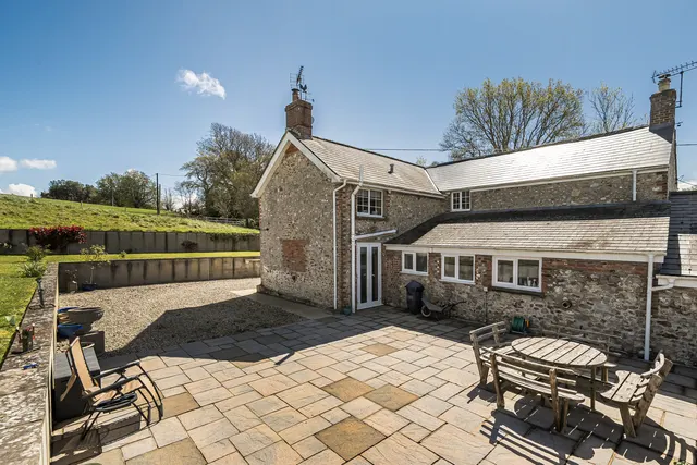 Photo 2 — Wootton Fitzpaine, Bridport, Dorset, DT6 6NQ