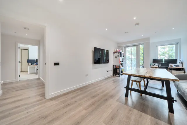 Photo 2 — Glenthorne Road, London, W6