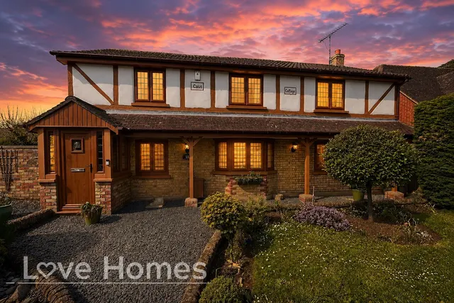 Church Road, Westoning, photo 1