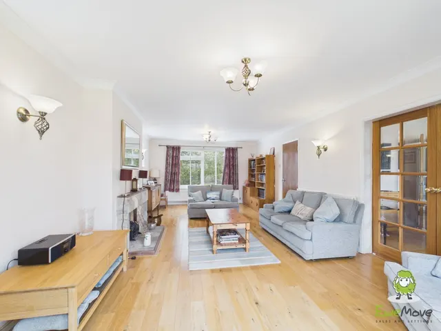 Neville Close, Basingstoke, RG21, photo 3