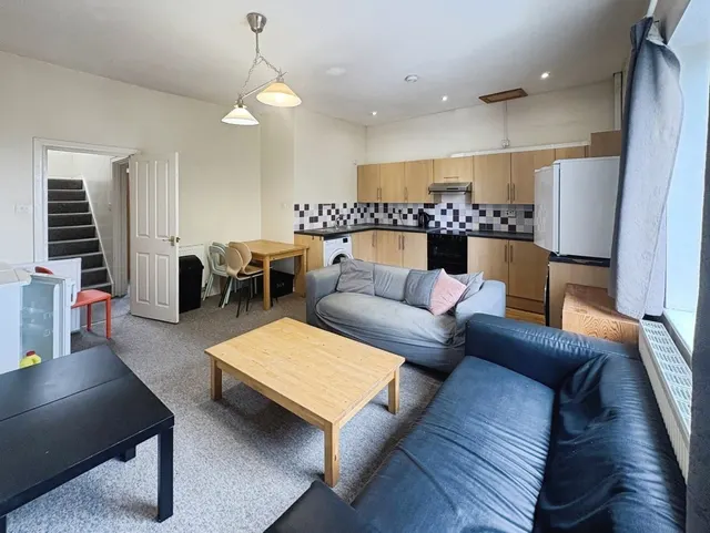 Staple Hill Road, Bristol, BS16, photo 1