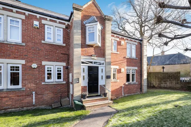 Leeds Road, Harrogate, photo 1