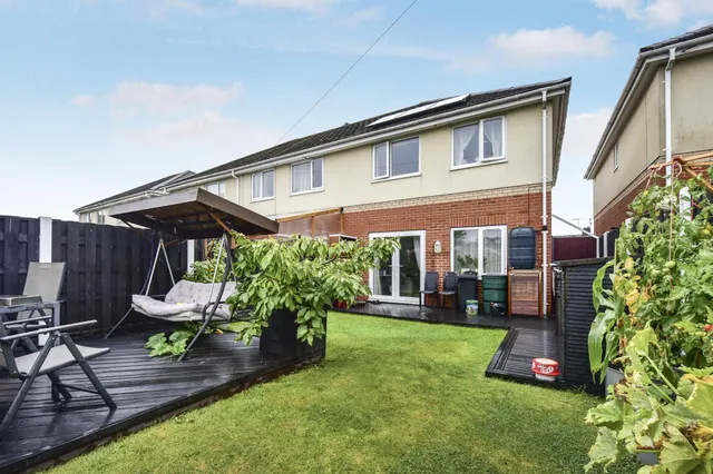 Barbers Crescent, Rawmarsh, S62, photo 1