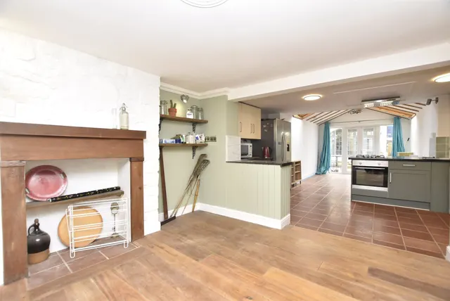 Photo 3 — Wellsway, Bath, BA2 2TZ