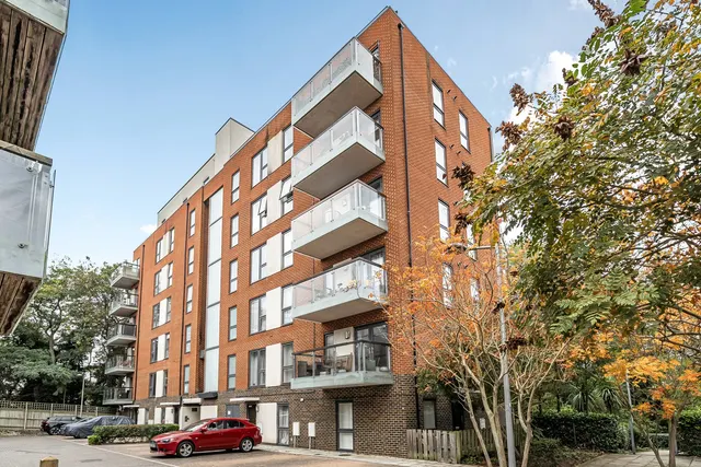 Ridge Place, Kent, BR5, photo 1