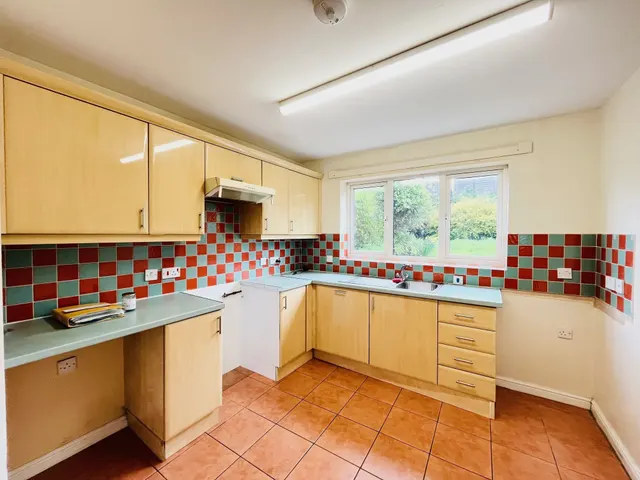 Oxford Way, Tipton, DY4, photo 2