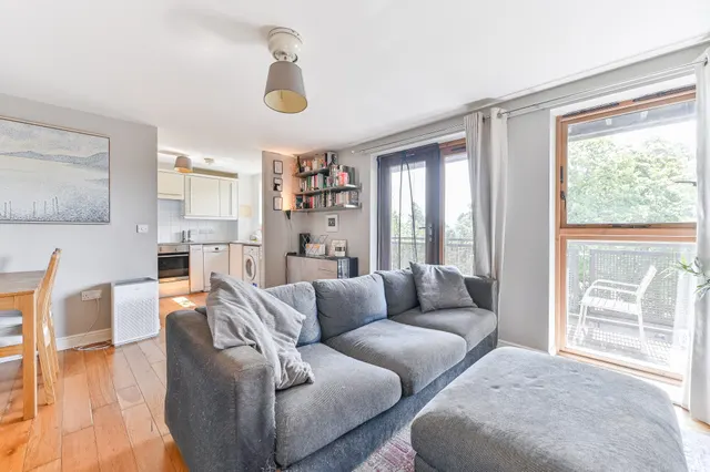 Photo 2 — Flat 11, Innerd Court, 1 Clarke Close, Croydon