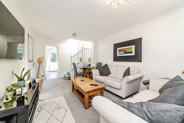 Weyhill Close, Tadley, RG26, photo 1