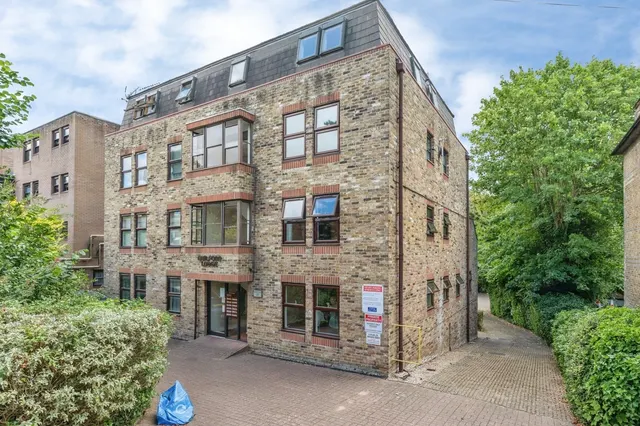 Queens Road, Brentwood, Essex, CM14, photo 1