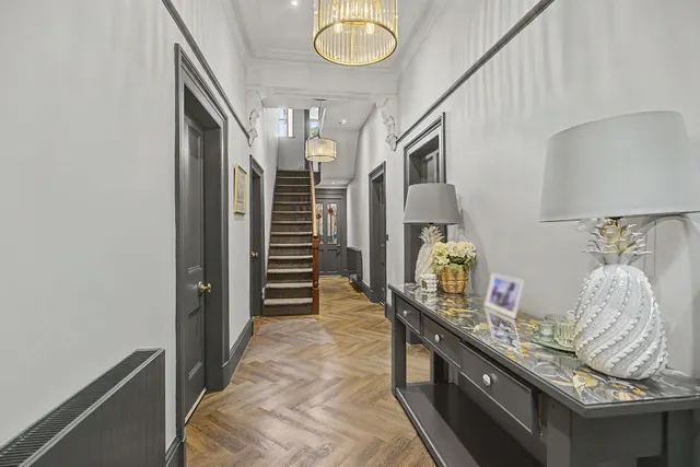 The Firs, Altrincham, photo 2