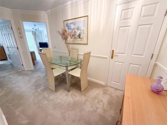 Firwood Drive, Camberley, GU15, photo 3