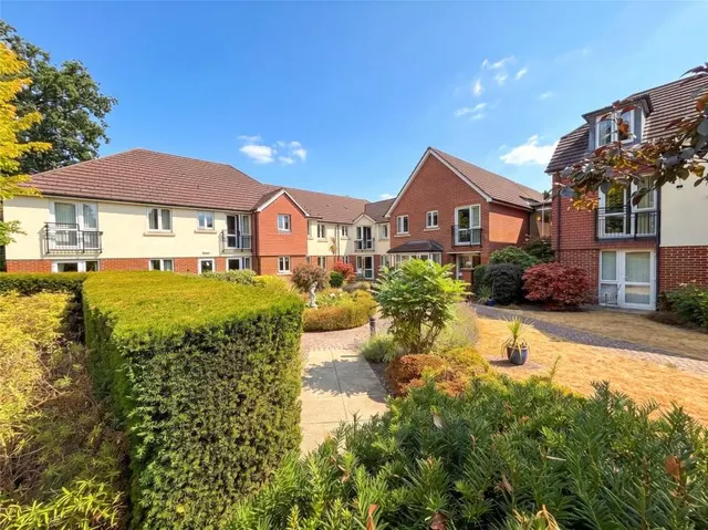 Firwood Drive, Camberley, GU15, photo 1