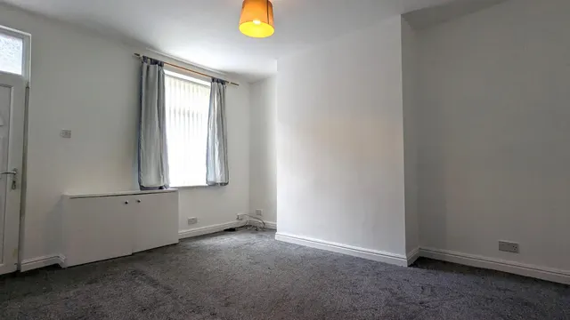 Castleford Street, Chadderton, OL1, photo 2