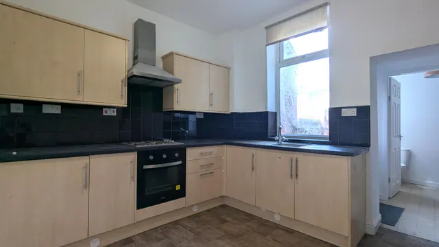 Castleford Street, Chadderton, OL1, photo 3