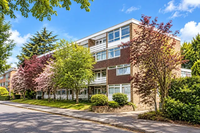 Hill View Court, Woking, GU22, photo 1