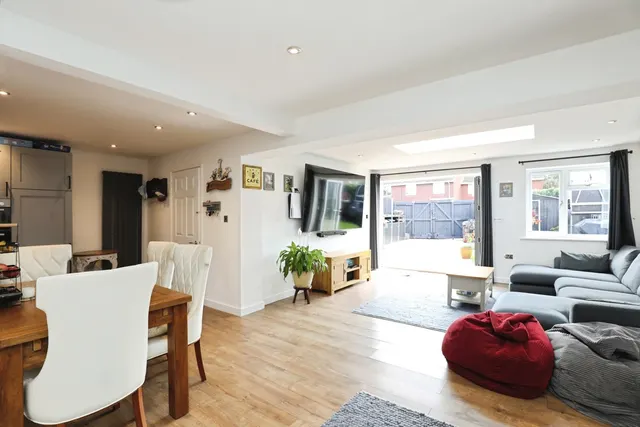 Sycamore Lane, Stafford, ST17, photo 3