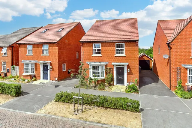 Poppy Way, Havant, PO9, photo 1