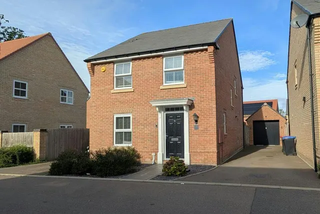 Rawlinson Chase, Halstead, CO9, photo 1