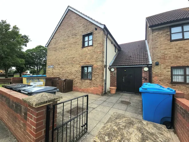 Levisham Close, Hull, photo 1
