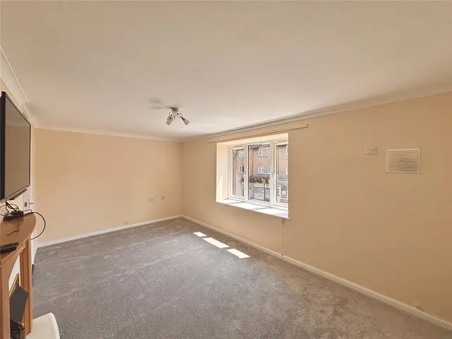 The Green, Kings Norton, B38, photo 3