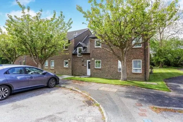 Celia Close, Waterlooville, PO7, photo 1
