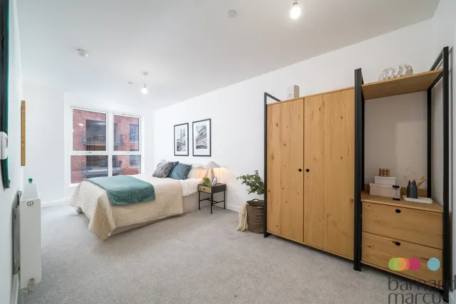 Rowan House, Oakwood, London, N14, photo 1