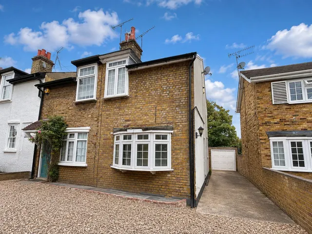 Ree Lane Cottages Englands Lane, Loughton, Loughton, IG10 2QT, photo 1