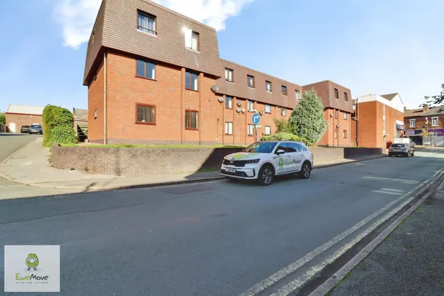 Eskrett Street, Hednesford, WS12, photo 1