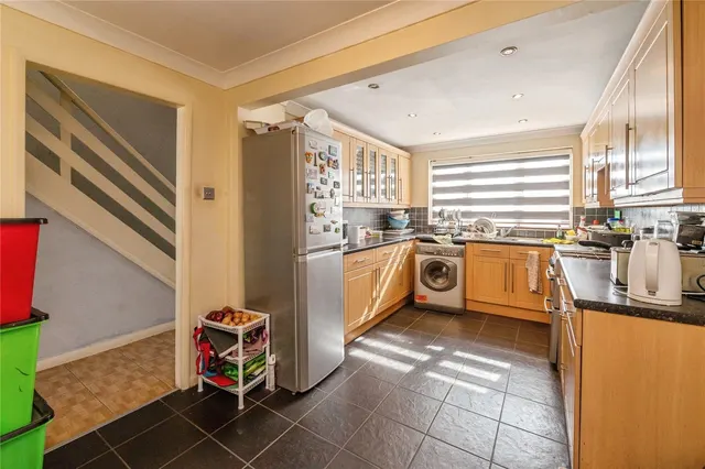 The Beeches, Tilbury, RM18, photo 2