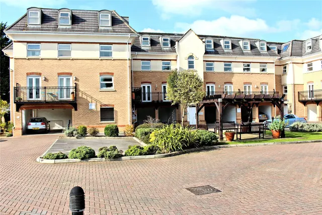 Prospect Place, Woking, GU22, photo 1