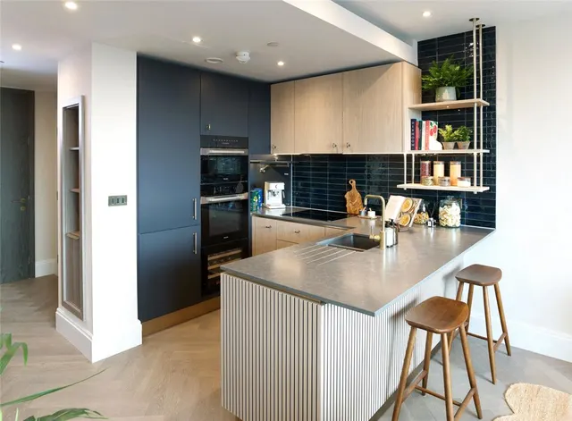 Chalk Farm Road, NW1, photo 1