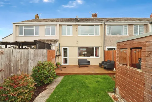 Photo 3 — Madison Close, Yate, Bristol