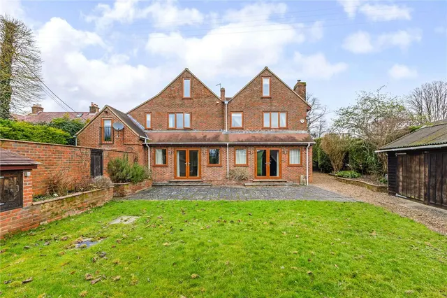 5 bedroom house — Easton, Winchester, Hampshire, SO21 1EG