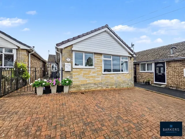 Fernlea Close, Heckmondwike, WF16, photo 1