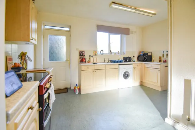 Lune Close, Whitefield, M45, photo 3