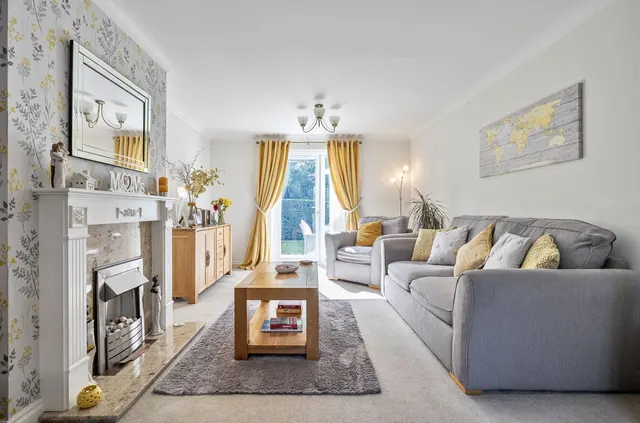 Cresswell Drive, Hilperton, BA14, photo 3