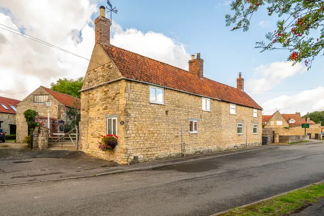 East Road, Navenby, LN5, photo 1