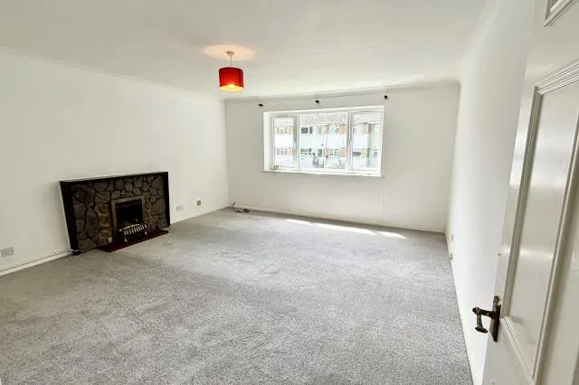 Cedar Court, High Wycombe, HP13, photo 3