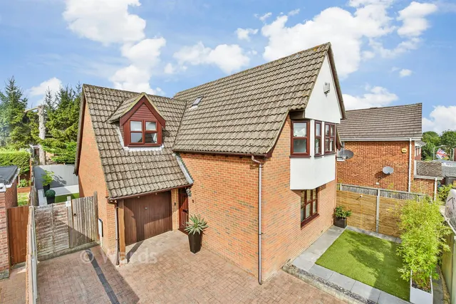 Little John Avenue, Walderslade, ME5, photo 1