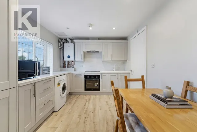 Ruxley Lane, Epsom, KT19, photo 3