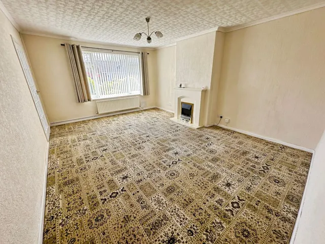 Spring Farm Road, Burton-On-Trent, DE15, photo 3