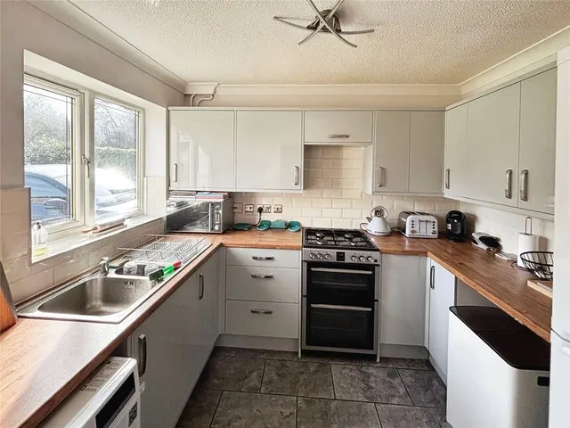St. Aubin Drive, Telford, TF4, photo 2