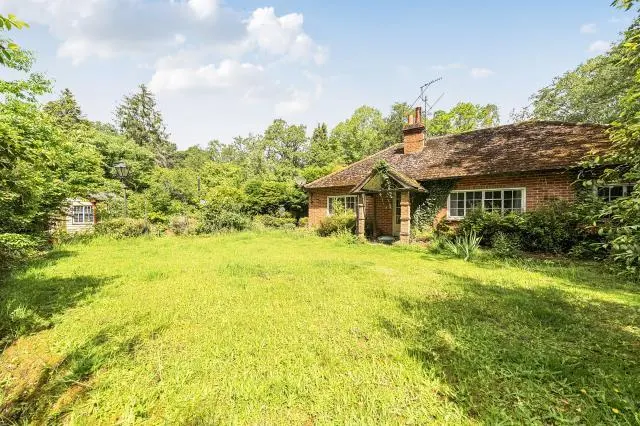 Winchester Road, Newbury, RG20, photo 1