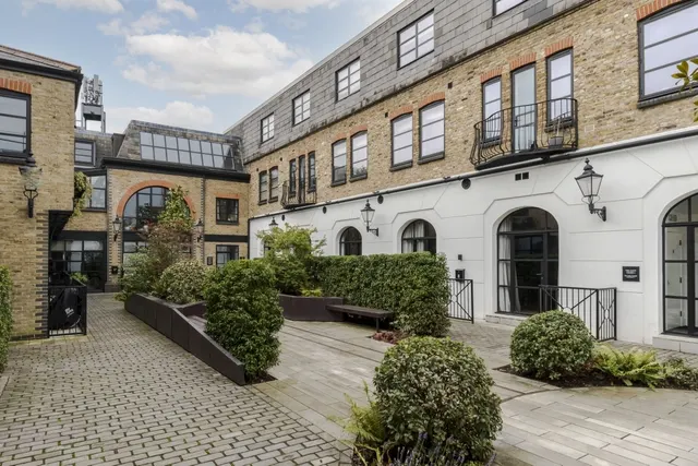 7 Old Town, London, SW4, photo 1
