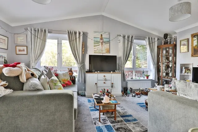Matchams Lane, Hurn, BH23, photo 2