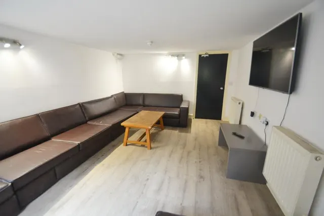 Amherst Road, Fallowfield, M14, photo 2