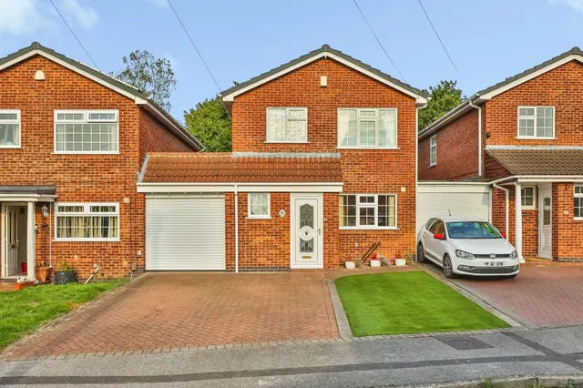 Fairway Drive, Nottingham, NG6, photo 1