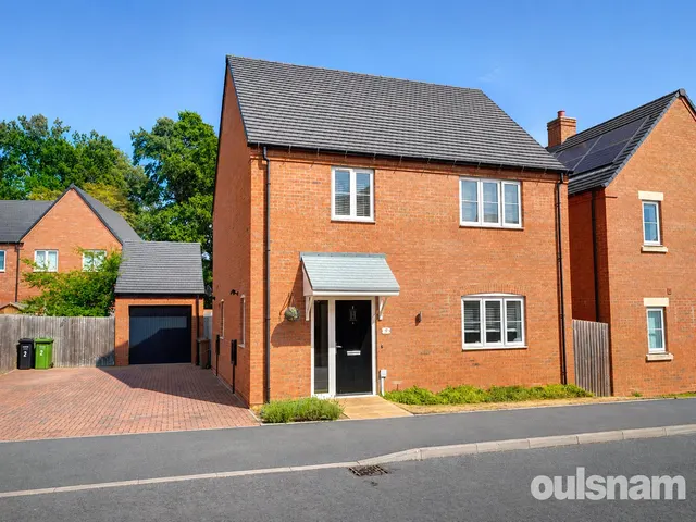 Oldcourne Way, Fernhill Heath, Worcester, Worcestershire, WR3 8BY, photo 1